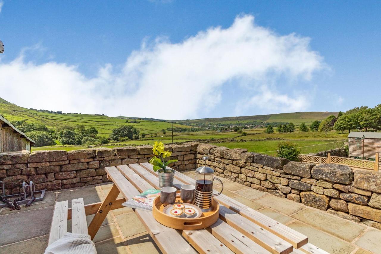 Jim'S Barn Villa Diggle Екстериор снимка