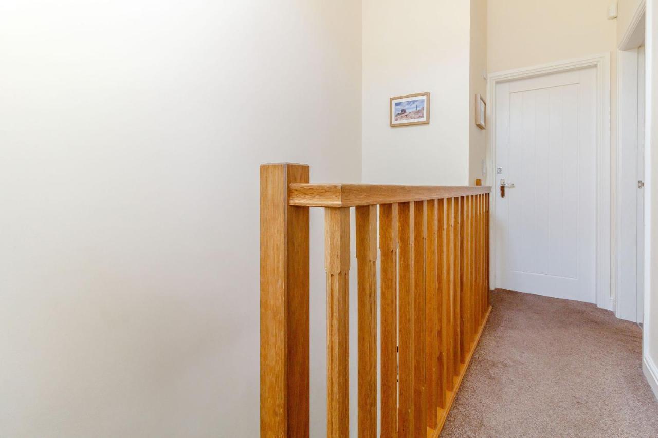 Jim'S Barn Villa Diggle Екстериор снимка